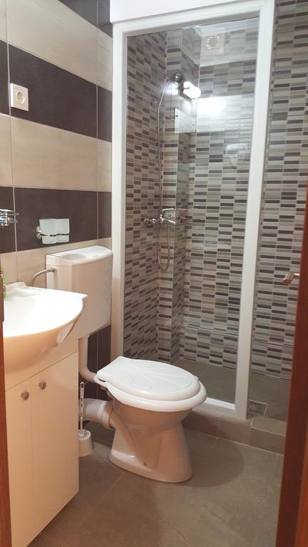 Casa Alex Hotel Targu Jiu Room photo